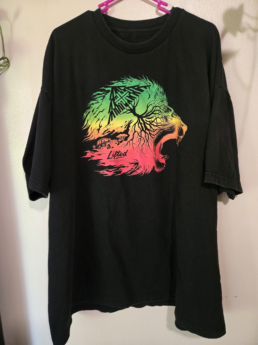 LRG Lifted Research Group Rasta Roots Loin XL BlackGraphic Tee